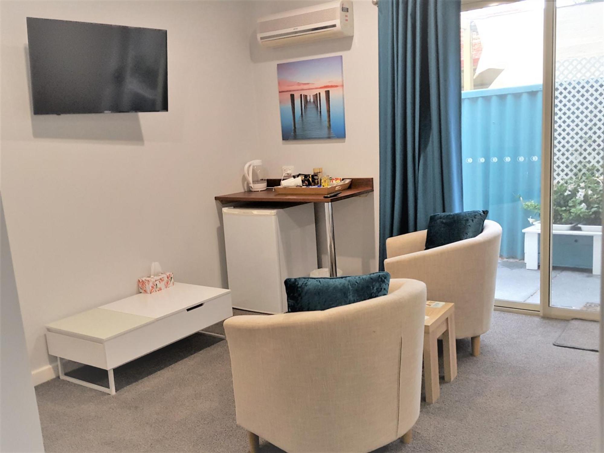 Palm Beach Guest House Rockingham Bagian luar foto