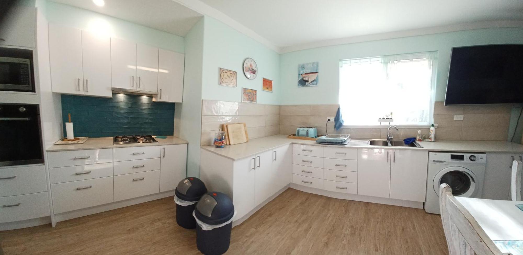 Palm Beach Guest House Rockingham Bagian luar foto