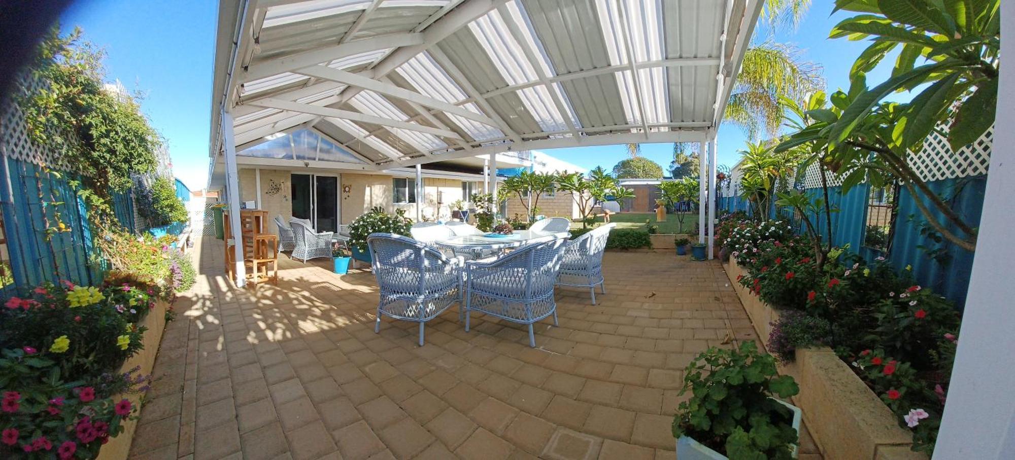 Palm Beach Guest House Rockingham Bagian luar foto